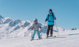 Photo famille skieurs parent enfant le corbier
